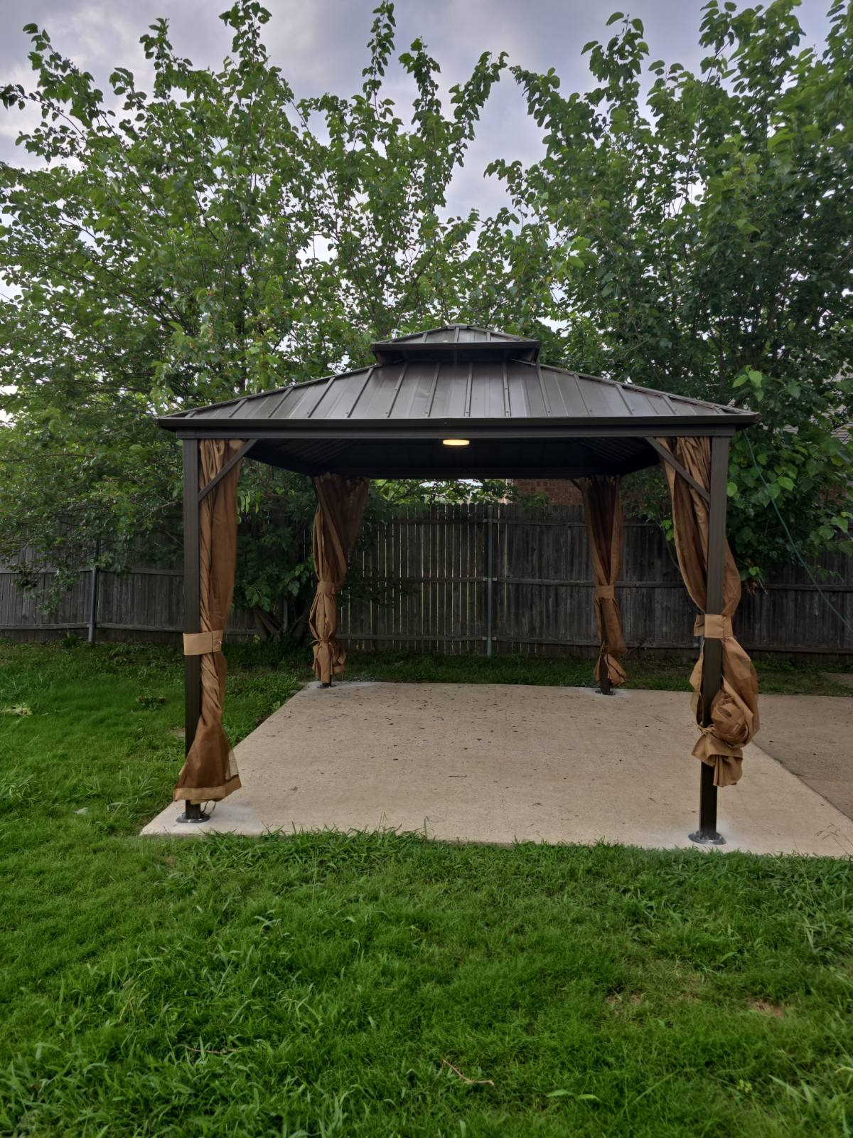 A freshly installed backyard gazebo built by LA Fix Pro